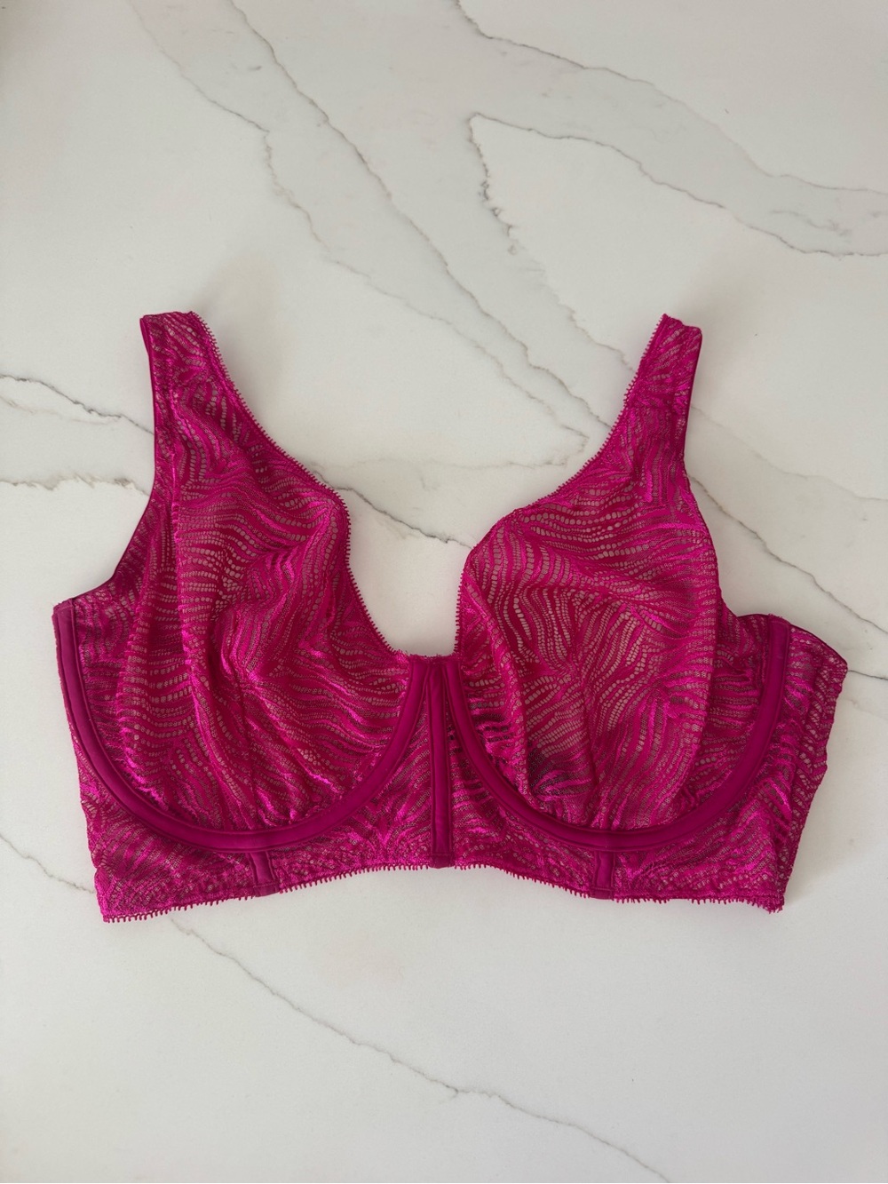 Victoria’s Secret Zebra Lace Unlined Plunge Bra Hot Pink 36DDD Sheer
